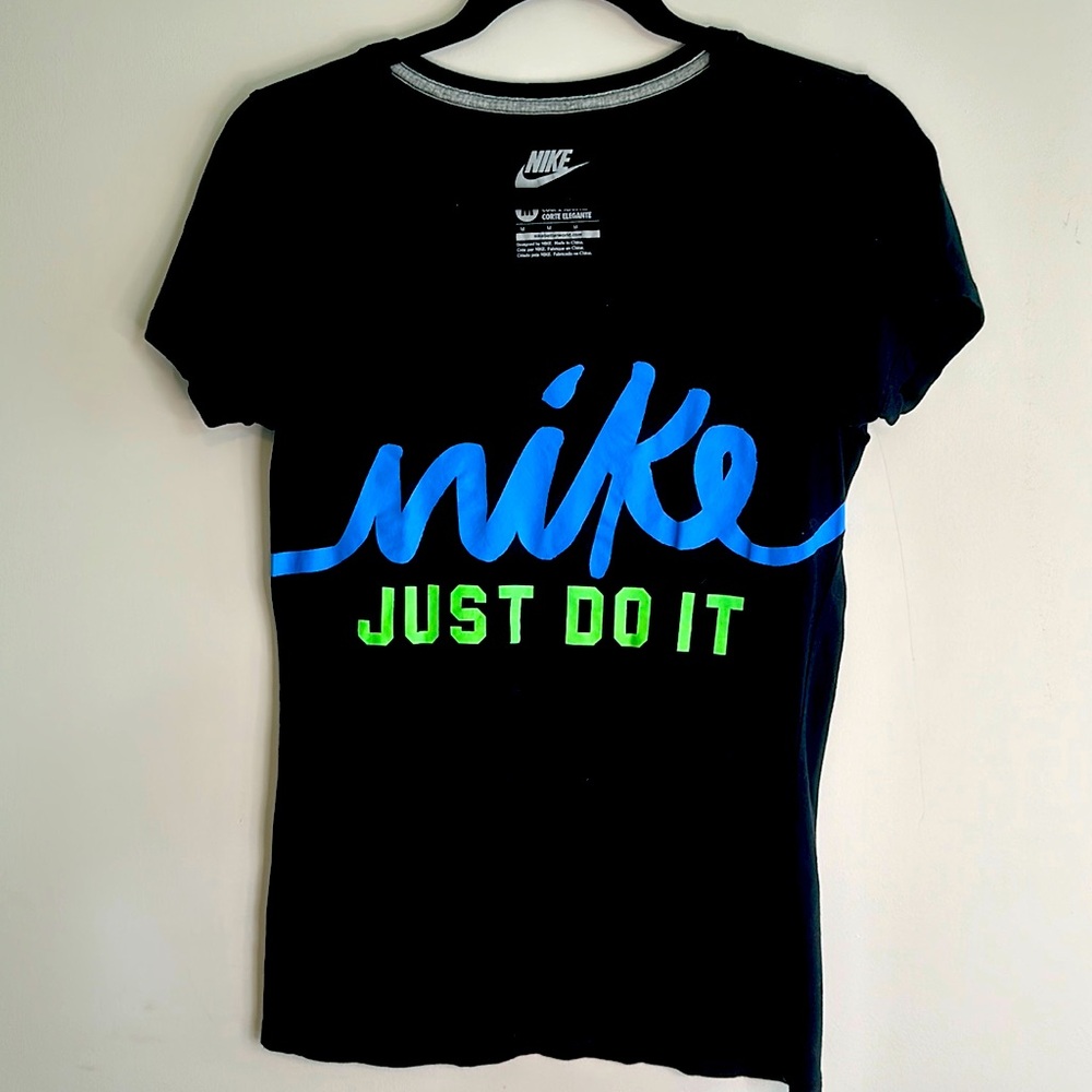 Nike t-shirt